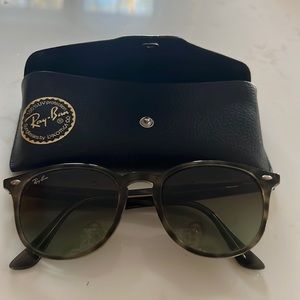 Rayban Sunglasses- great condition!